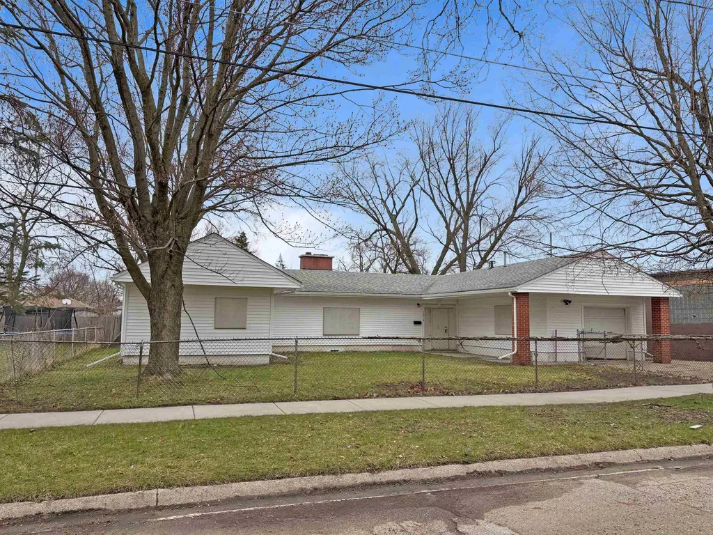 1014 Bloor Avenue Flint City MI 48507
