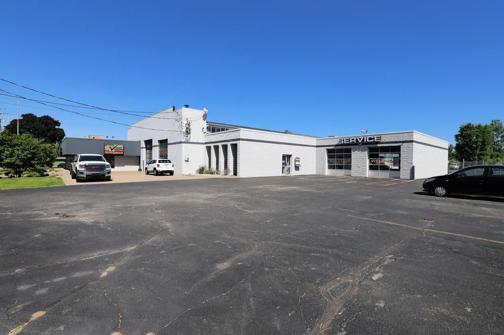 1415 E Pierson Road Flushing City MI 48433