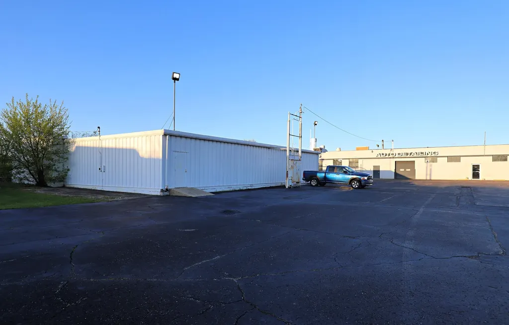 1415 E Pierson Road Flushing City MI 48433