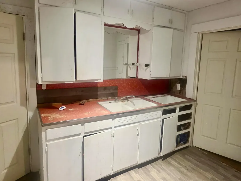 6069 Lapeer Road Burton City MI 48509