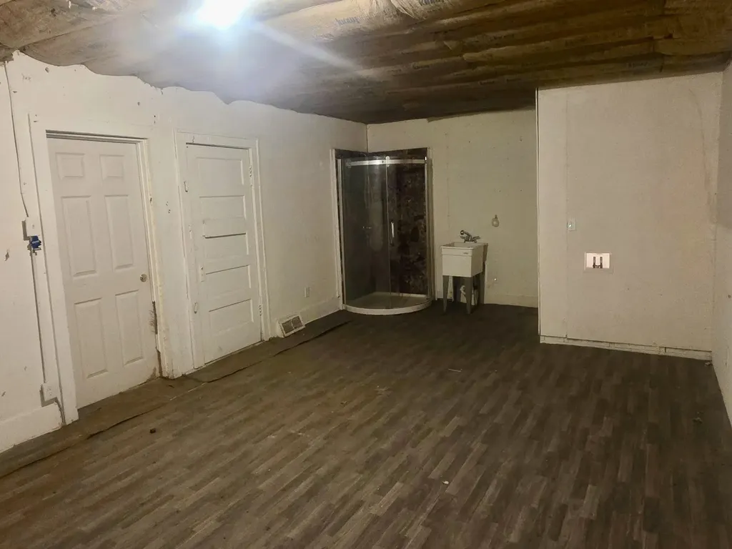 6069 Lapeer Road Burton City MI 48509