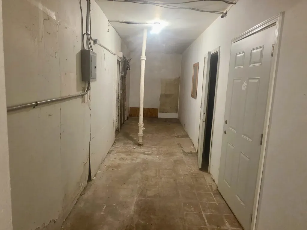 6069 Lapeer Road Burton City MI 48509