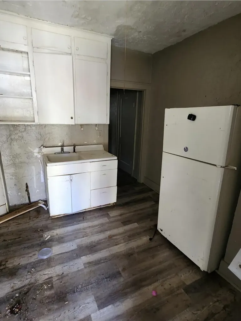 2601 Dakota Avenue Flint City MI 48506