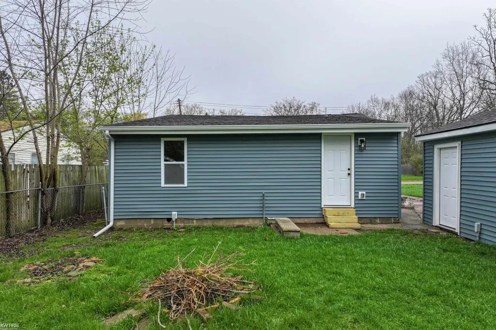3145 Gracelawn Avenue Mt. Morris Township MI 48504