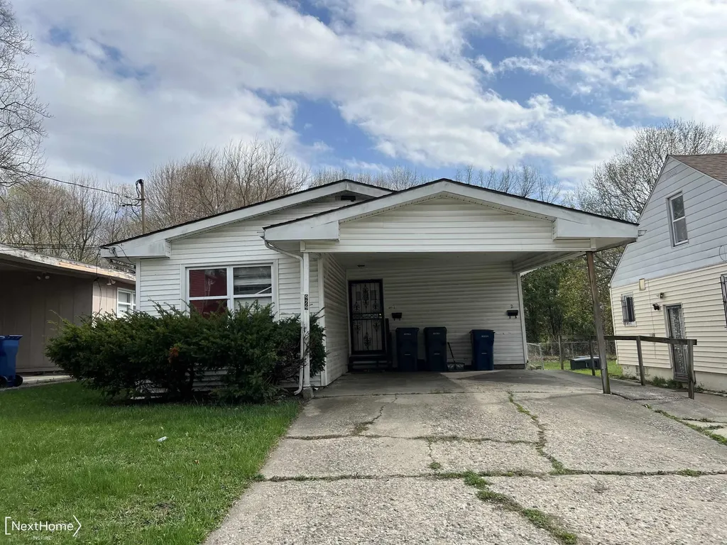 929 W Genesee Street Flint City MI 48504