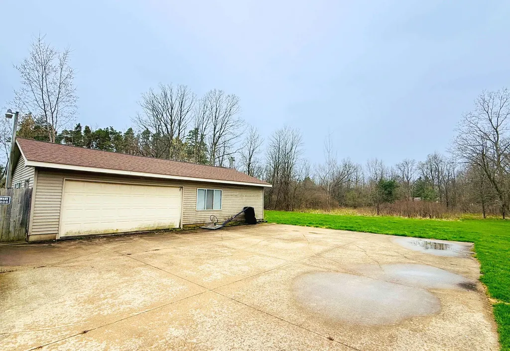 10201 N Clio Road Vienna Charter Township MI 48420