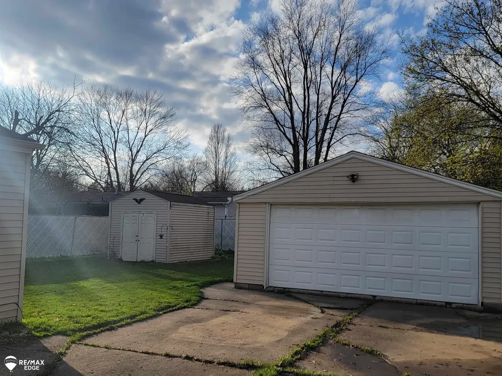 211 Athletic Street Otisville Village MI 48463