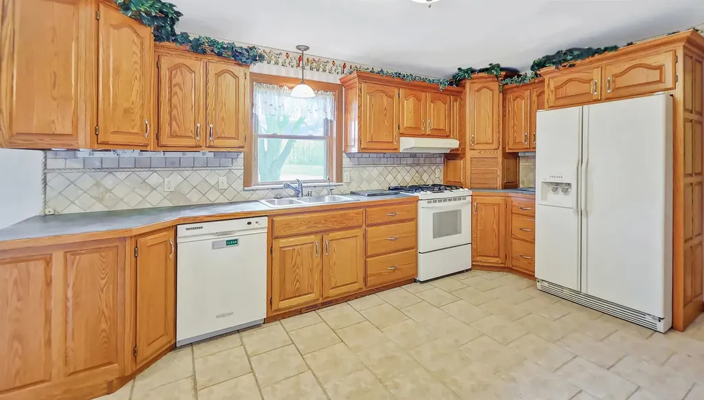 8166 N Linden Road Mt. Morris Township MI 48458