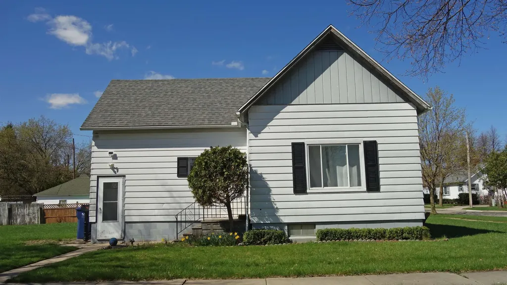 1013 18th Street Bay City City MI 48708