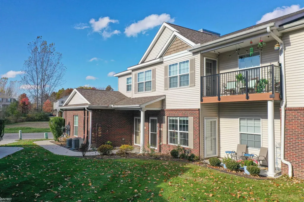 895 Watercress Lane Fenton City MI 48430