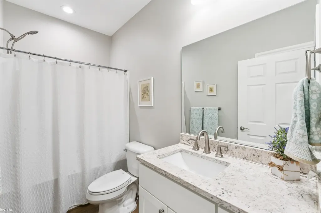 895 Watercress Lane Fenton City MI 48430