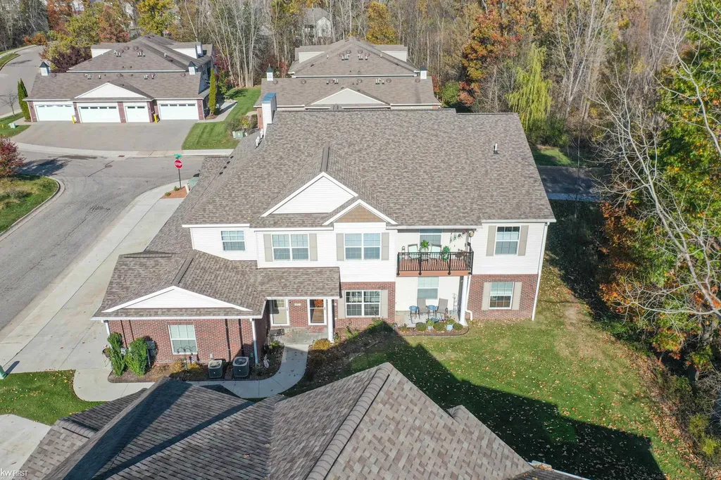 895 Watercress Lane Fenton City MI 48430