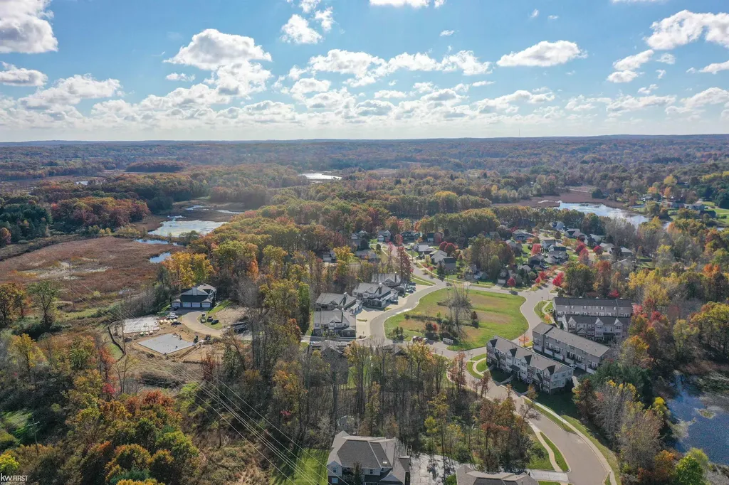 895 Watercress Lane Fenton City MI 48430