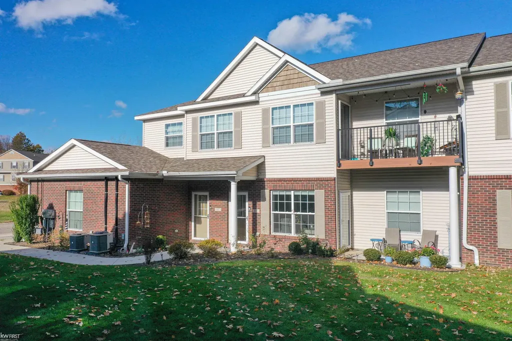 895 Watercress Lane Fenton City MI 48430