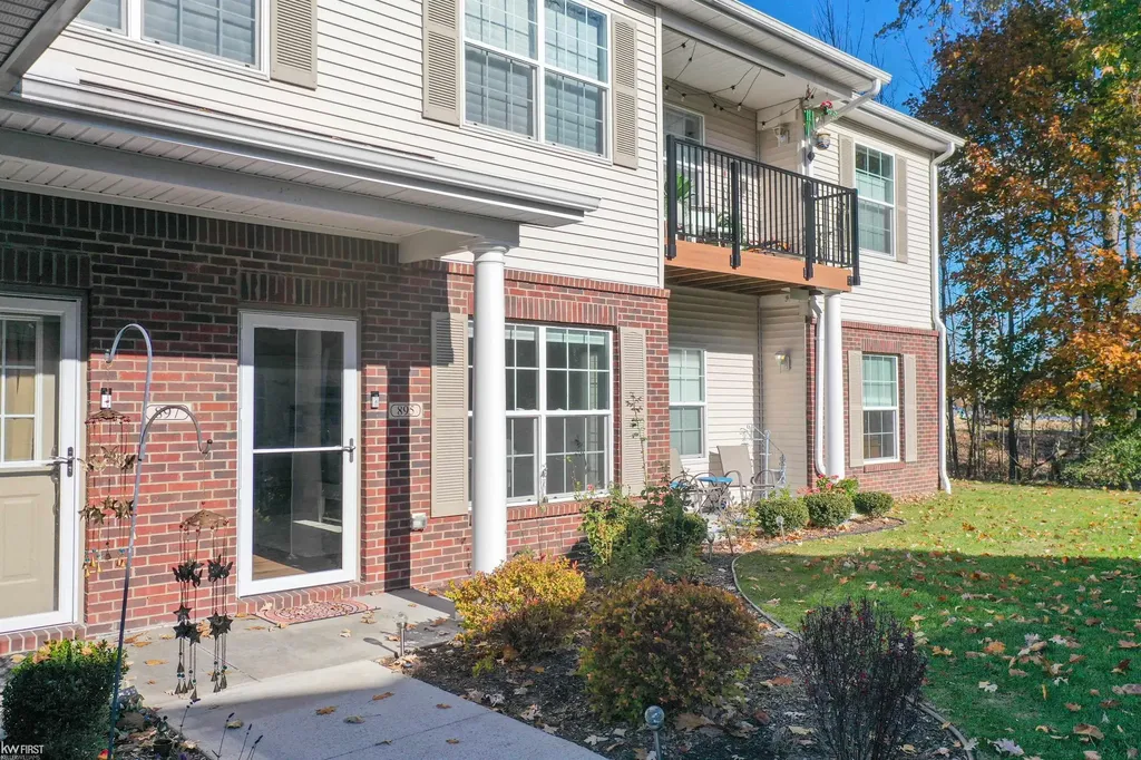 895 Watercress Lane Fenton City MI 48430