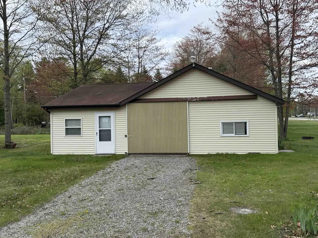 4866 Mikes Drive Caseville Township MI 48725