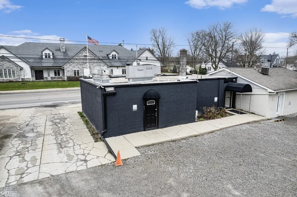 8127 Miller Road Swartz Creek City MI 48473