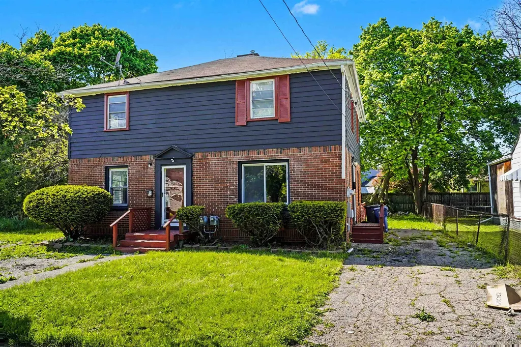 533 E 12 Street Flint City MI 48503