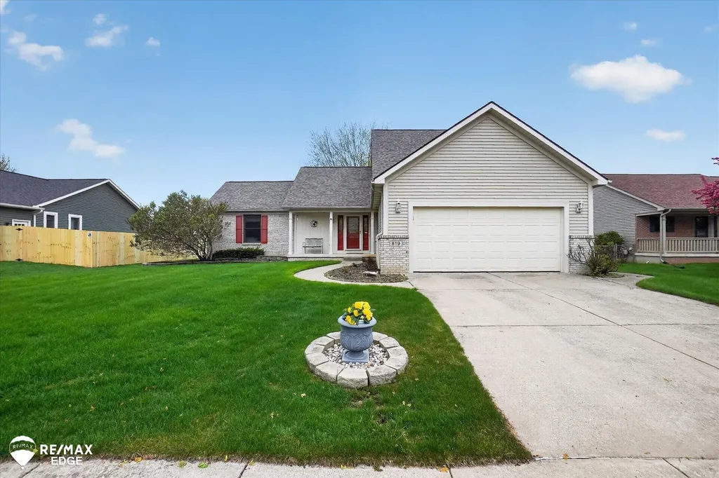 819 Village Drive Davison City MI 48423