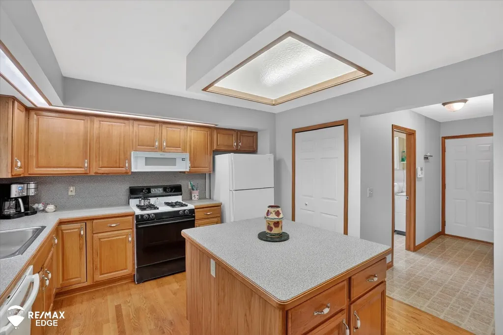 819 Village Drive Davison City MI 48423
