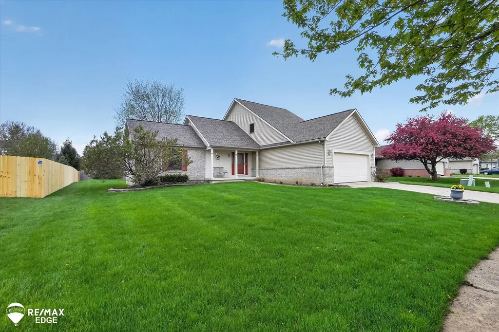 819 Village Drive Davison City MI 48423