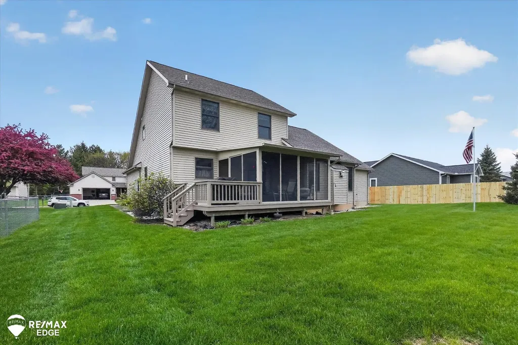 819 Village Drive Davison City MI 48423