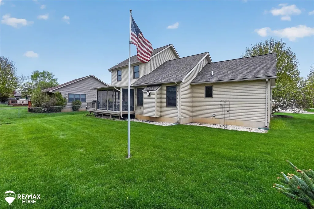 819 Village Drive Davison City MI 48423