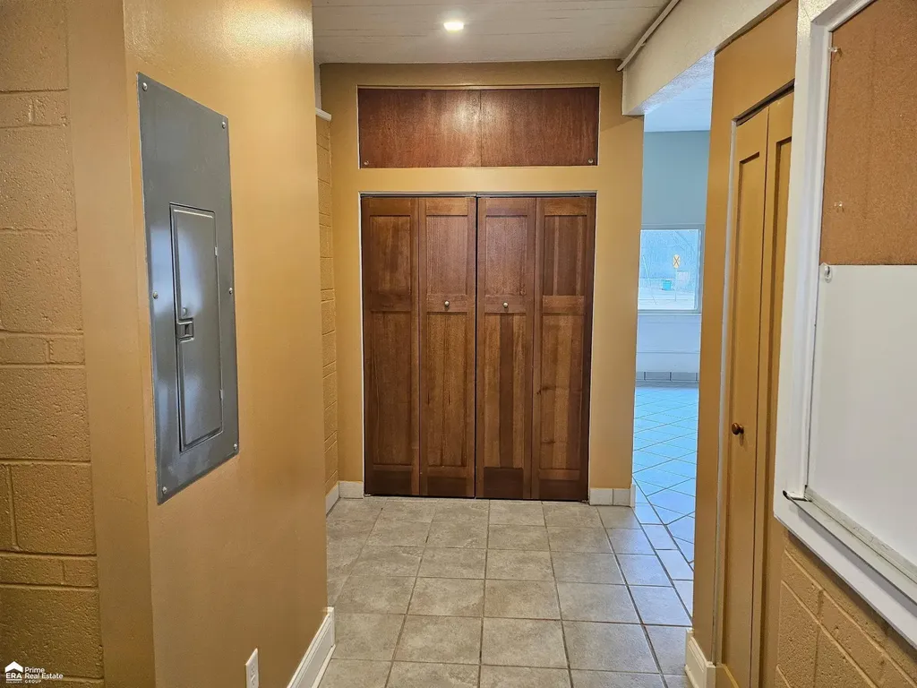 2360 E Burt Road Taymouth Township MI 48417
