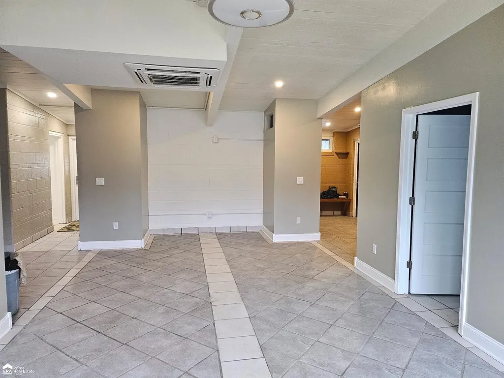 2360 E Burt Road Taymouth Township MI 48417