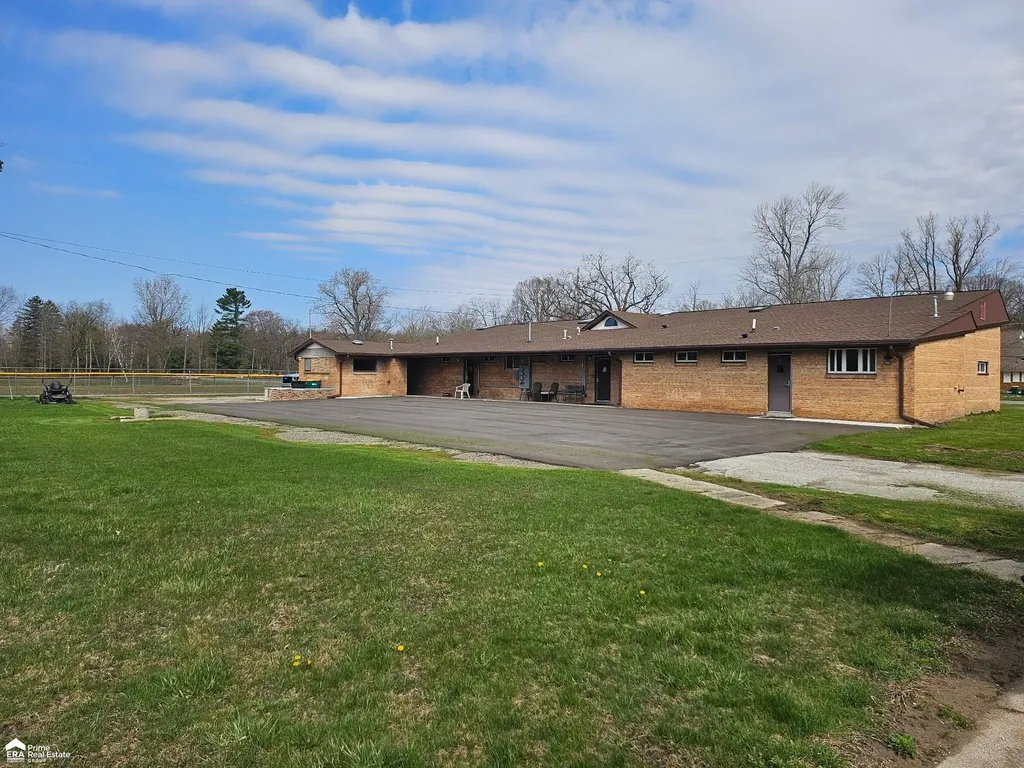 2360 E Burt Road Taymouth Township MI 48417