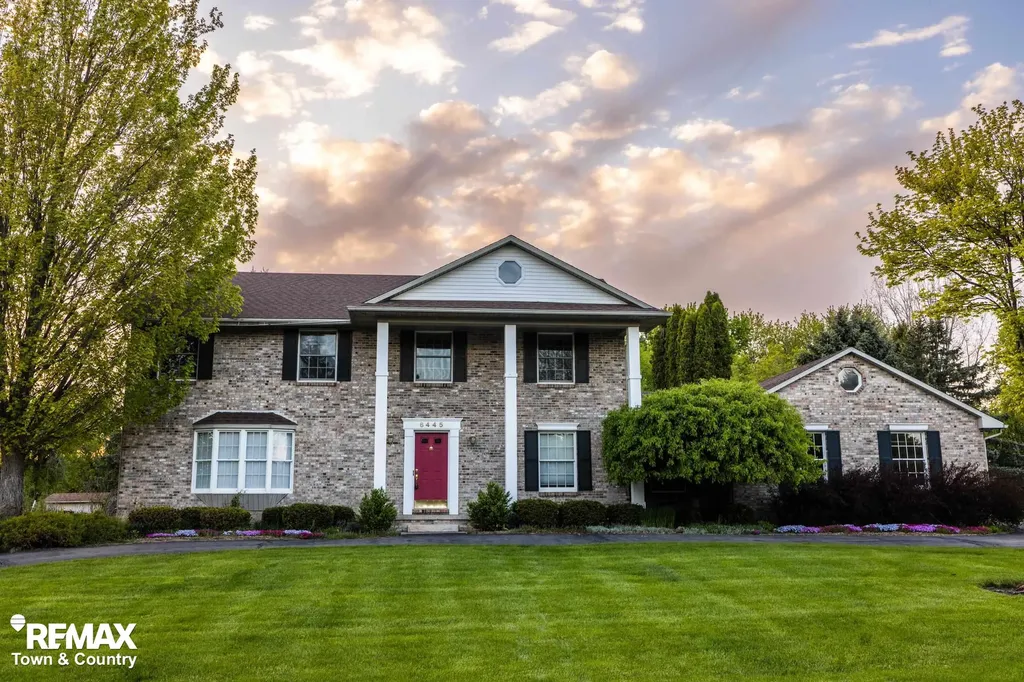6445 Hickory Hollow Court Flint Charter Township MI 48532
