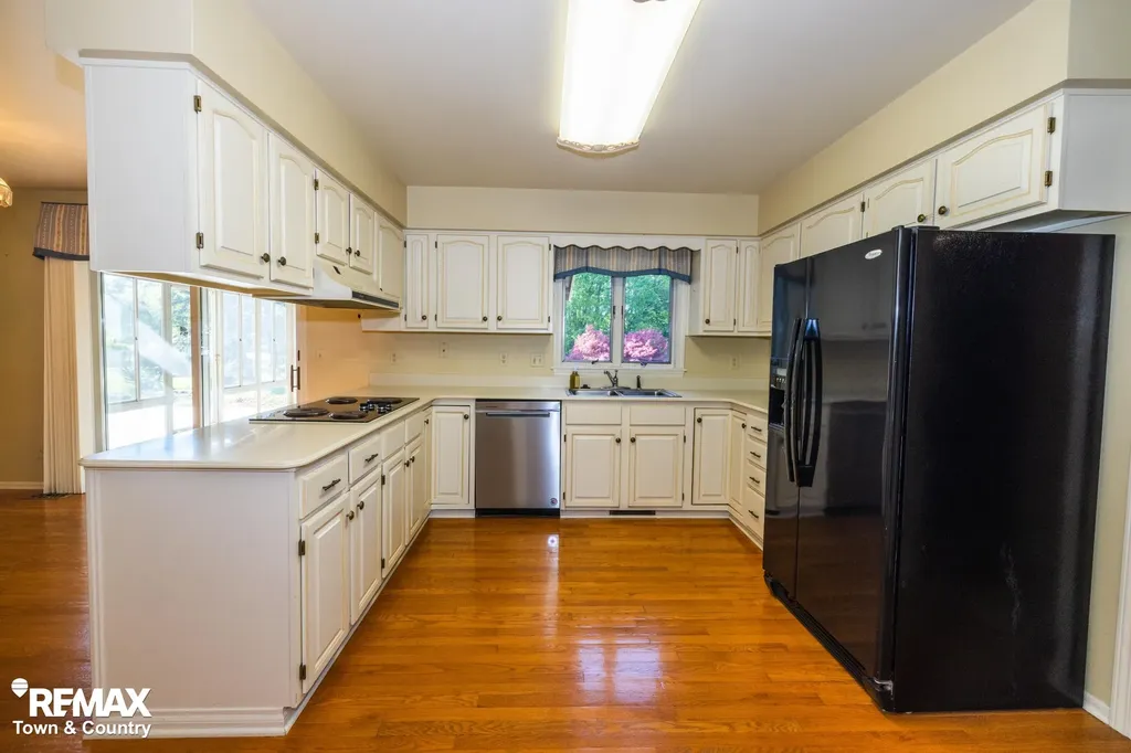6445 Hickory Hollow Court Flint Charter Township MI 48532