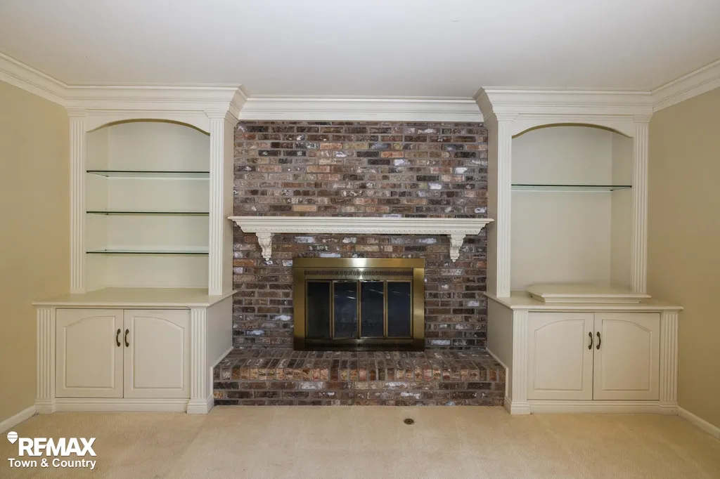 6445 Hickory Hollow Court Flint Charter Township MI 48532