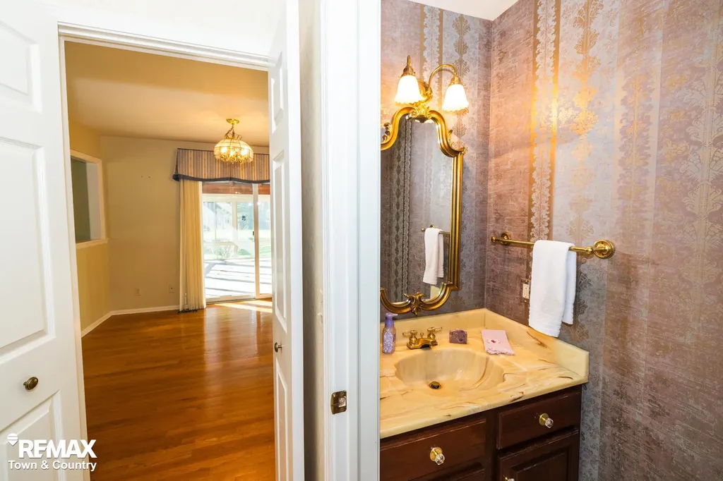 6445 Hickory Hollow Court Flint Charter Township MI 48532