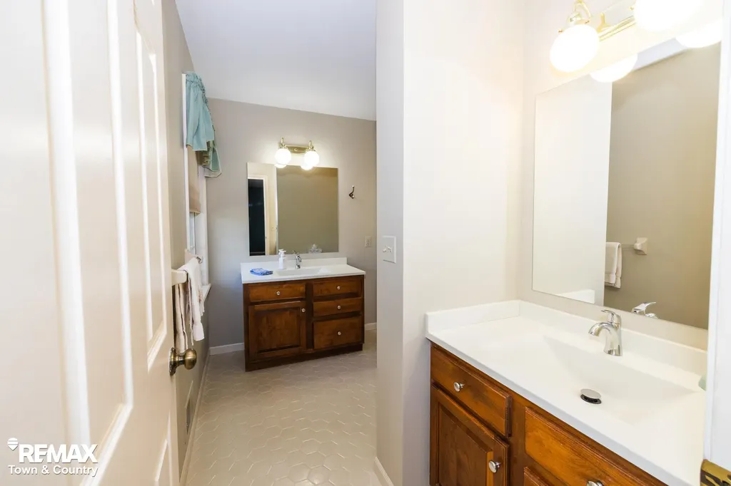 6445 Hickory Hollow Court Flint Charter Township MI 48532