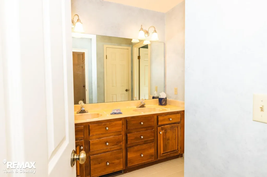 6445 Hickory Hollow Court Flint Charter Township MI 48532
