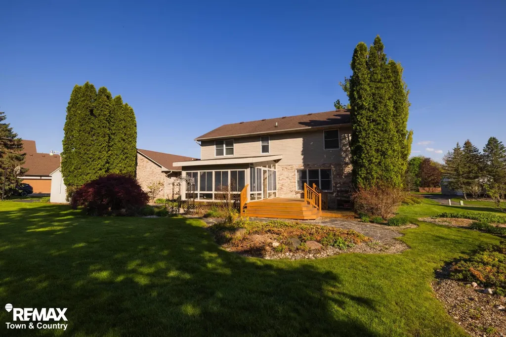 6445 Hickory Hollow Court Flint Charter Township MI 48532