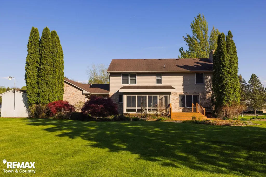 6445 Hickory Hollow Court Flint Charter Township MI 48532