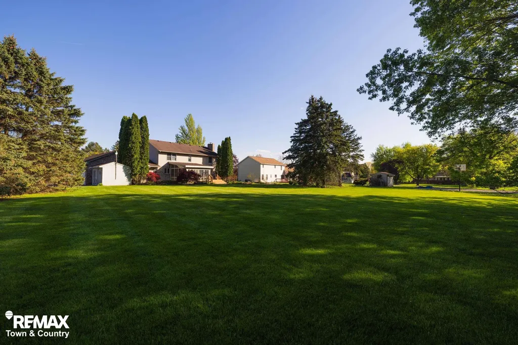 6445 Hickory Hollow Court Flint Charter Township MI 48532