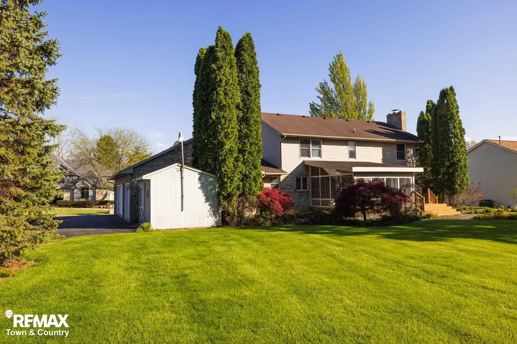 6445 Hickory Hollow Court Flint Charter Township MI 48532