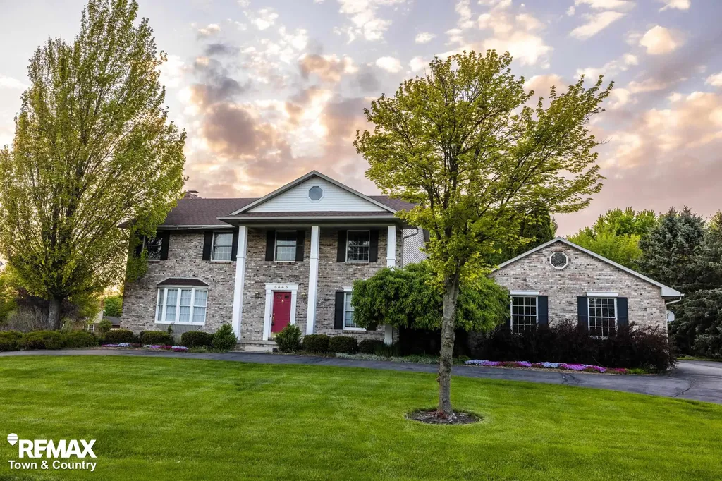 6445 Hickory Hollow Court Flint Charter Township MI 48532