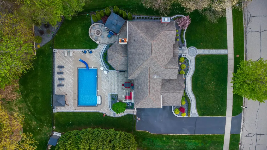 6137 Brookstone Lane Grand Blanc Charter Township MI 48439