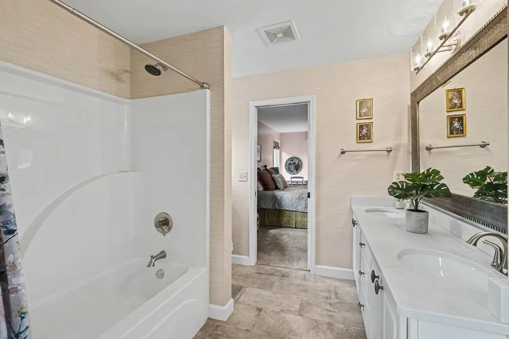 6137 Brookstone Lane Grand Blanc Charter Township MI 48439
