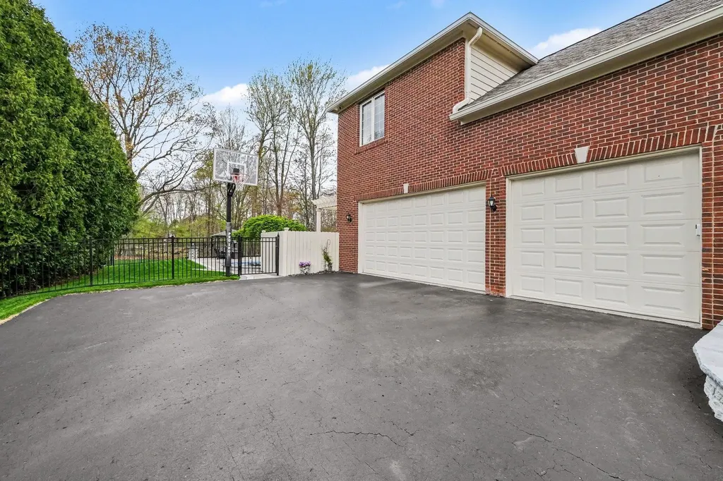 6137 Brookstone Lane Grand Blanc Charter Township MI 48439