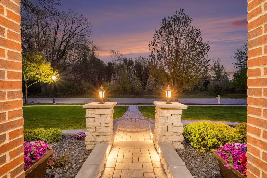 6137 Brookstone Lane Grand Blanc Charter Township MI 48439