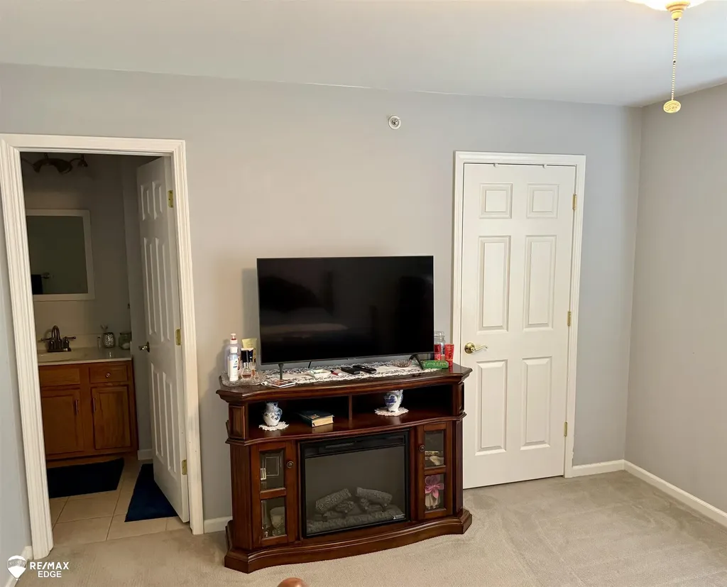 2131 Carriage Hill Circle Lapeer City MI 48446