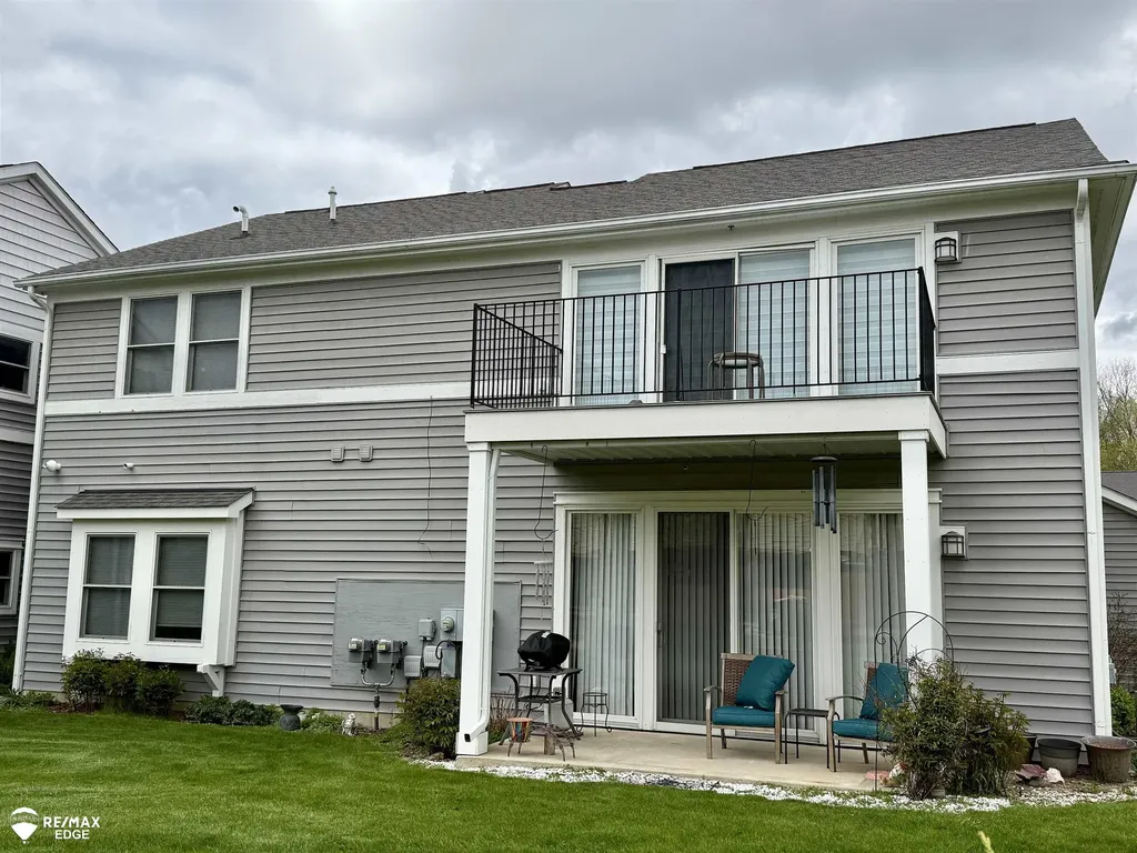 2131 Carriage Hill Circle Lapeer City MI 48446