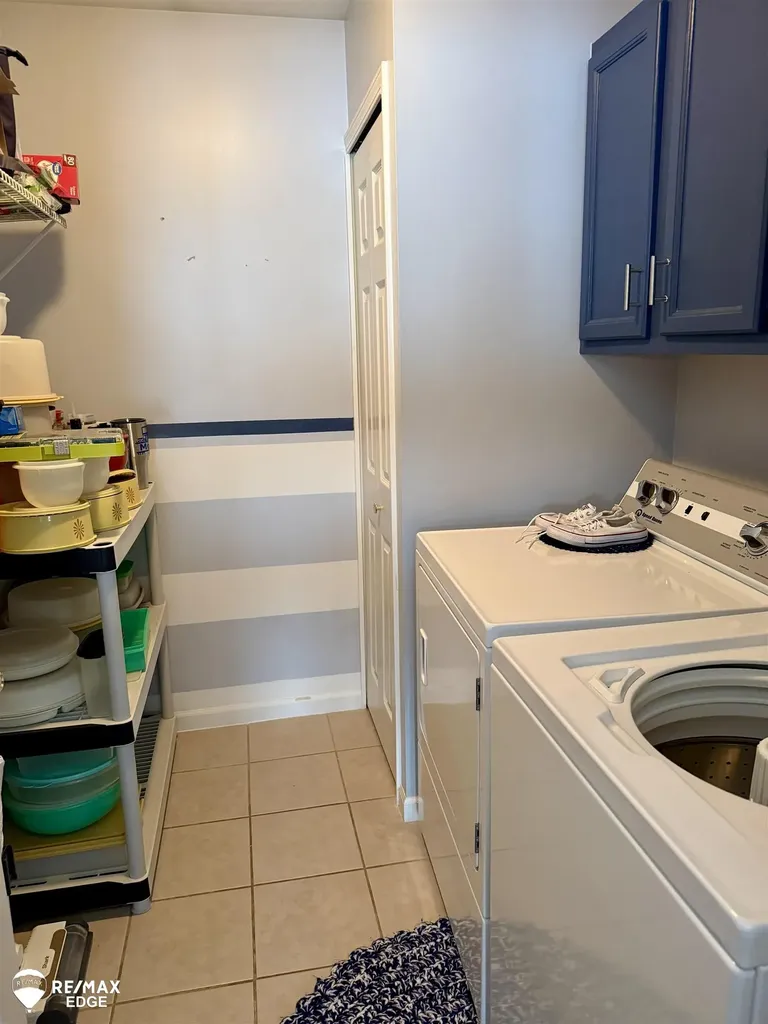 2131 Carriage Hill Circle Lapeer City MI 48446