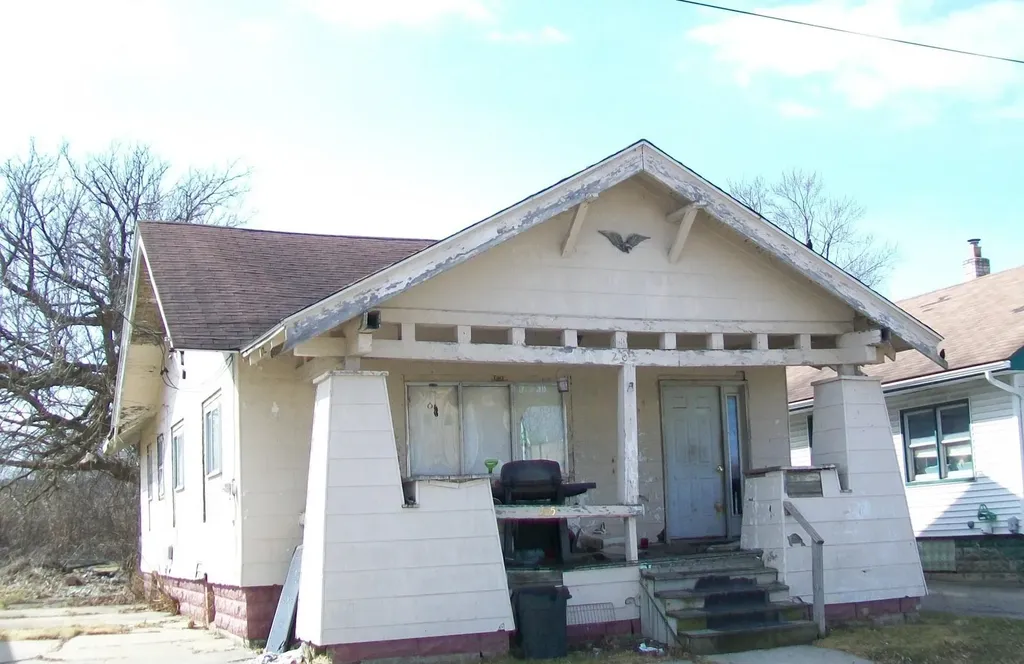 205 W Eddington Avenue Flint City MI 48503