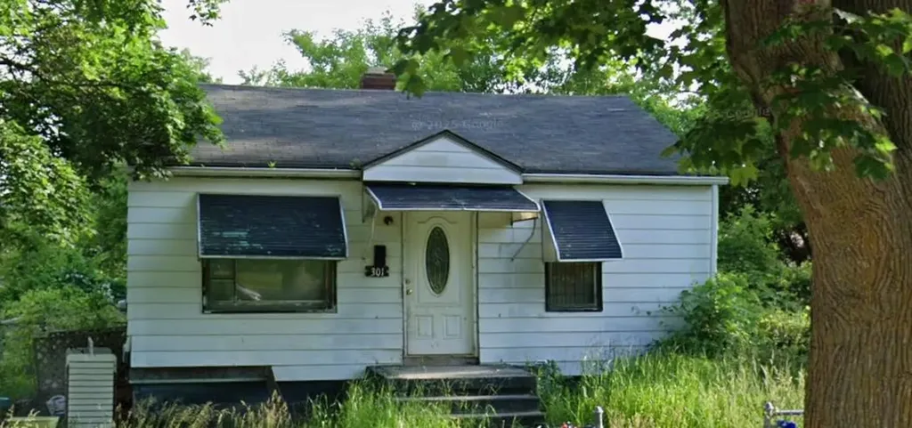 301 E Alma Avenue Flint City MI 48505